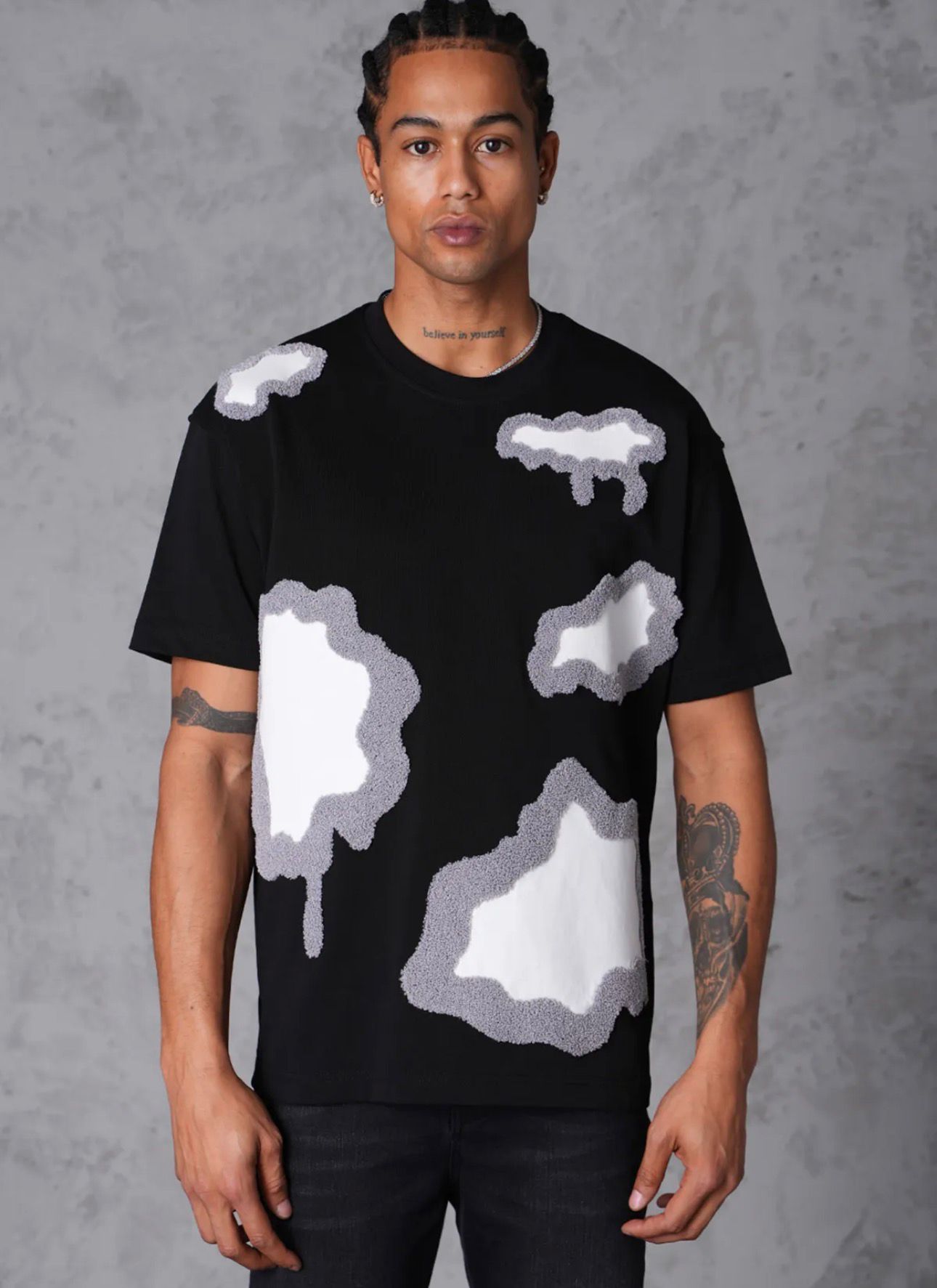 Tee - Shirt Nuages Brodés - BLVCKSTORE